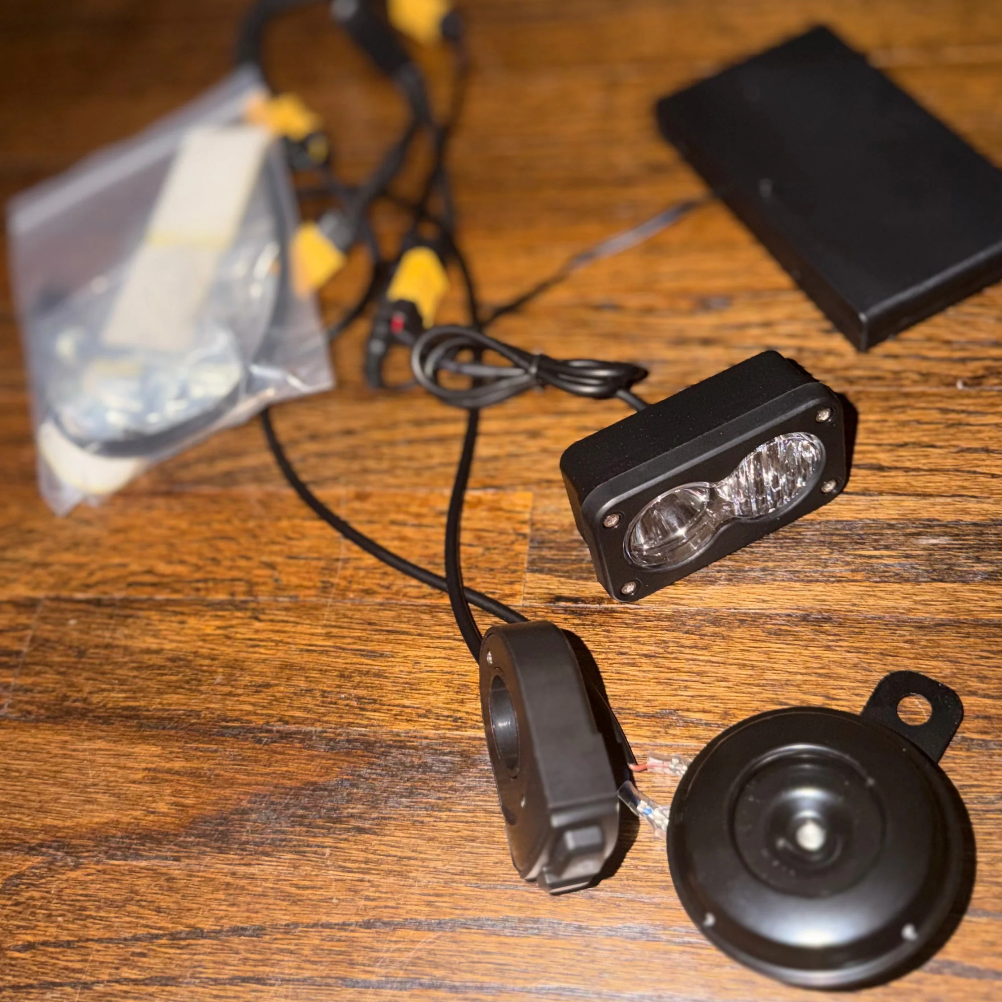 Lights/Horn/Chargers